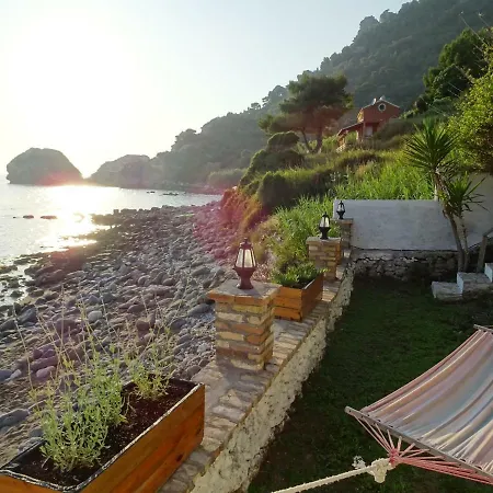 Josef And Marina House *